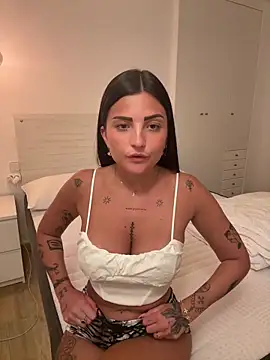 leaascorpioo online show from May 2026 09:56:02 PM