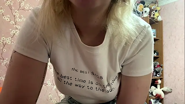 cloudcheek online show from May 2026 07:37:02 AM