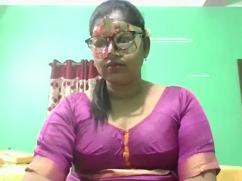 Kavya17 online show from June 2026 06:17:02 PM