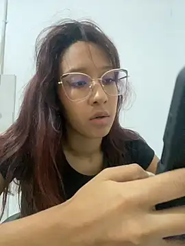 Snapshot of camig0x chatting on May 2026 05:03:01 AM camig0x online show from May 2026 05:03:01 AM