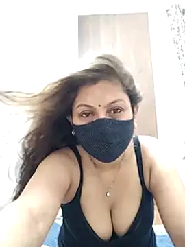 hot kiran2000 online show from June 2026 12:57:02 PM