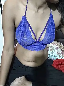 Snapshot of Bipasha_Vasu chatting on June 2026 06:11:02 PM Bipasha Vasu online show from June 2026 06:11:02 PM
