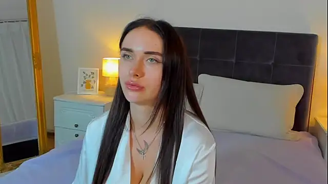 KellyWhites online show from June 2026 05:41:02 AM