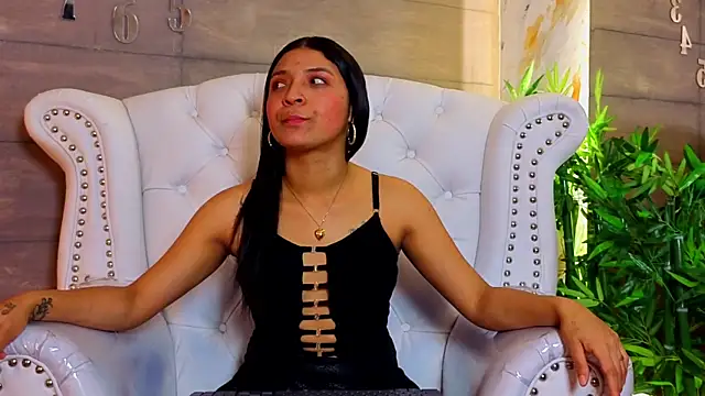 Snapshot of Roxanna_Latina chatting on May 2026 11:50:01 AM Roxanna Latina online show from May 2026 11:50:01 AM