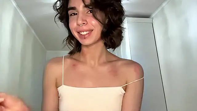 JessiaRuezga online show from May 2026 12:11:02 PM