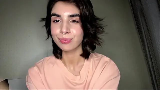 JessiaRuezga online show from June 2026 12:03:02 PM