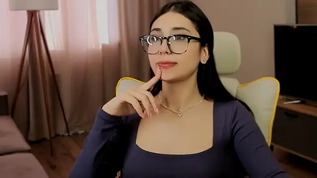 honeylanaa online show from June 2026 04:13:02 AM
