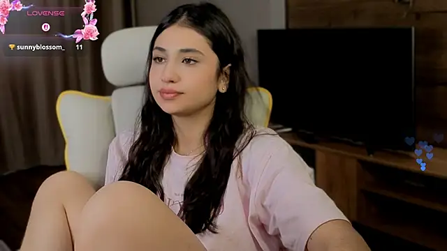honeylanaa online show from June 2026 04:29:01 AM