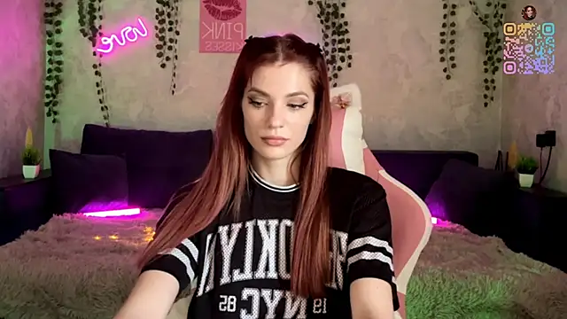 Angelina Charm  online show from May 2026 06:53:01 AM