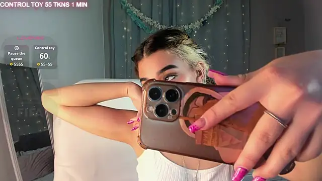 vanillafairy  online show from June 2026 08:24:01 PM