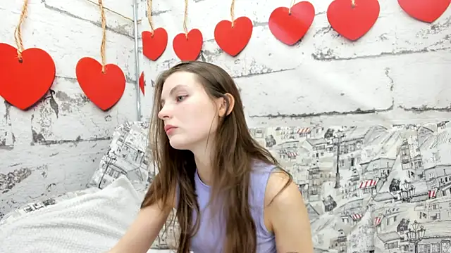 Snapshot of Shyly__Lisa chatting on June 2026 01:21:01 AM Shyly Lisa online show from June 2026 01:21:01 AM