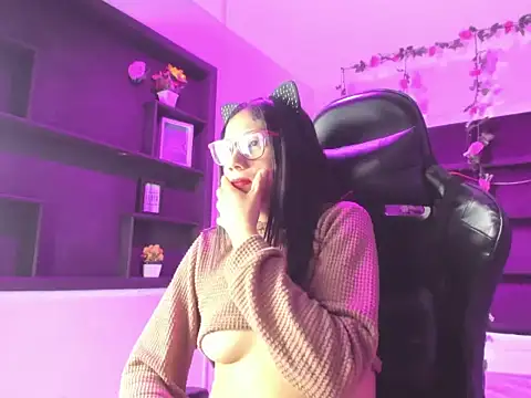 ZoeSmiitt online show from May 2026 03:40:02 PM