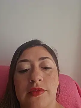 Snapshot of Sira-Phone chatting on May 2026 01:07:01 PM Sira-Phone online show from May 2026 01:07:01 PM
