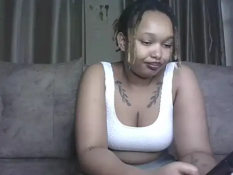 Snapshot of Candy_Tracy chatting on June 2026 10:28:01 AM Candy Tracy online show from June 2026 10:28:01 AM