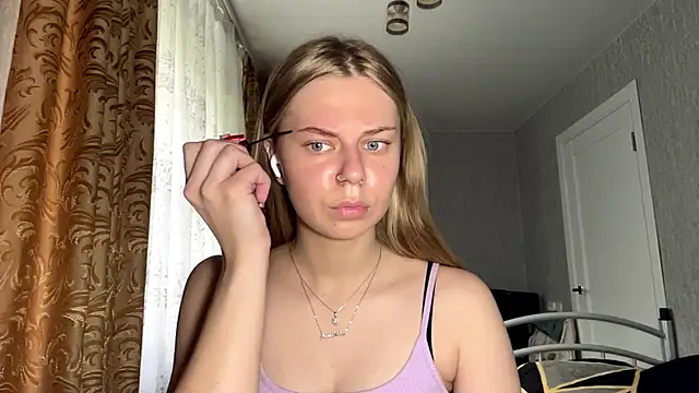 HoneysPiee online show from June 2026 10:09:01 AM