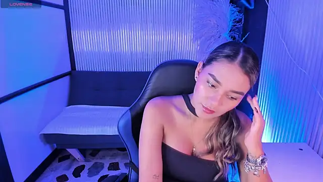 SophieWatson  online show from June 2026 01:47:01 PM