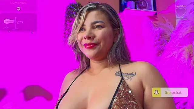 Lindaevans1 online show from June 2026 11:47:02 PM