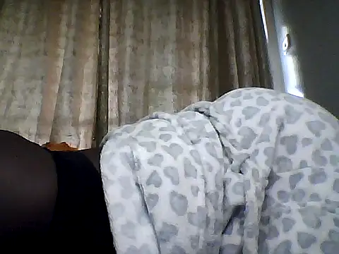 cutiebreey online show from June 2026 01:45:01 PM