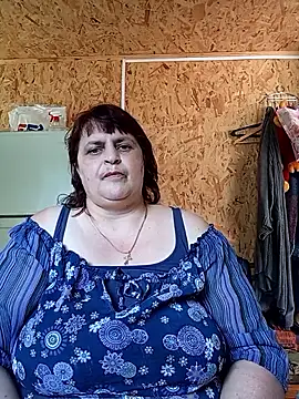 LisichkaOksana online show from June 2026 12:22:01 PM