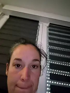Snapshot of adelinegirly chatting on June 2026 04:59:02 AM adelinegirly online show from June 2026 04:59:02 AM