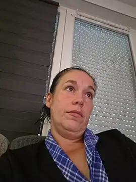 Snapshot of adelinegirly chatting on July 2026 06:13:01 PM adelinegirly online show from July 2026 06:13:01 PM