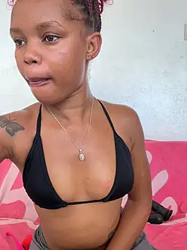 Snapshot of sexyie_caramel chatting on May 2026 07:05:02 AM sexyie caramel online show from May 2026 07:05:02 AM
