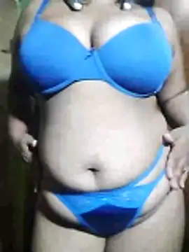 Snapshot of Bustylady90 chatting on June 2026 07:37:01 PM Bustylady90 online show from June 2026 07:37:01 PM