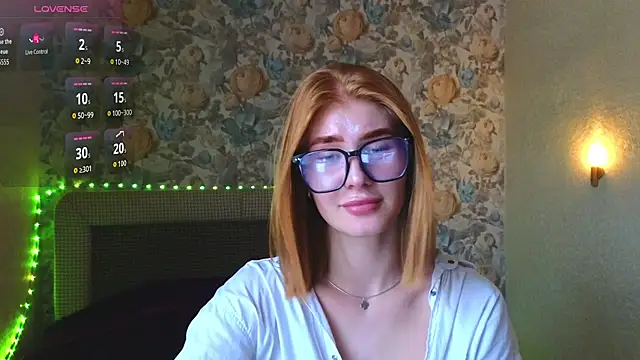 Juli Ginger online show from July 2026 02:45:02 PM