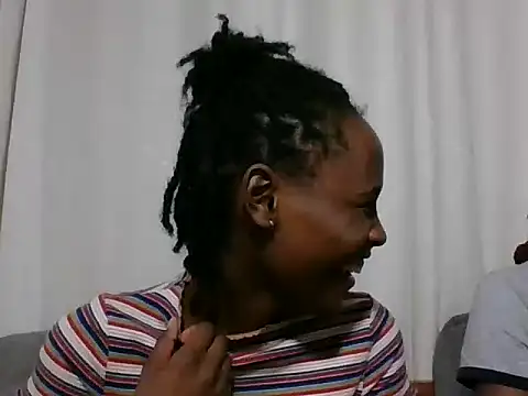 Snapshot of Sleek_petite chatting on June 2026 12:16:01 PM Sleek petite online show from June 2026 12:16:01 PM