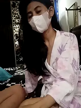 Alisaa0716 online show from May 2026 06:47:02 PM