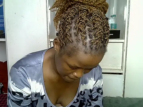Snapshot of Pinky_lina1 chatting on June 2026 09:32:02 PM Pinky lina1 online show from June 2026 09:32:02 PM
