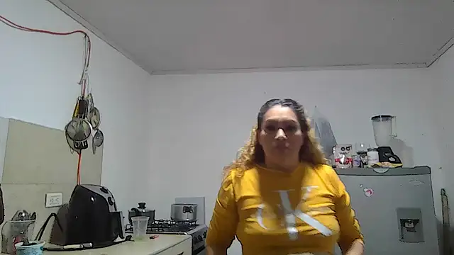 Snapshot of Layla-Astrum chatting on June 2026 02:34:02 AM Layla-Astrum online show from June 2026 02:34:02 AM
