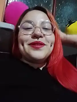 Snapshot of bruja_sscarlata chatting on June 2026 04:39:02 AM bruja sscarlata online show from June 2026 04:39:02 AM