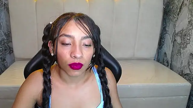 Snapshot of Adarasuri_v chatting on June 2026 03:11:02 AM Adarasuri v online show from June 2026 03:11:02 AM