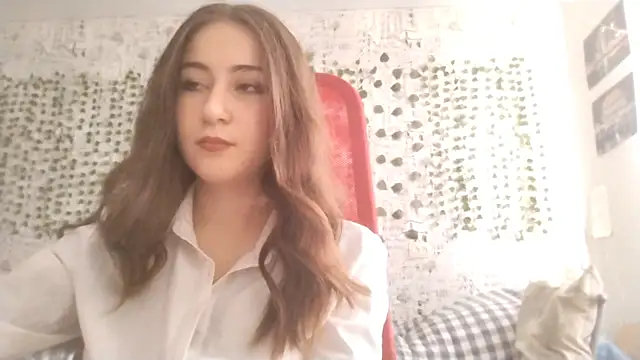 Pollykiss online show from June 2026 09:33:01 AM