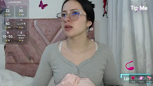 Snapshot of Angel-Hott_ chatting on June 2026 03:49:01 AM Angel-Hott online show from June 2026 03:49:01 AM