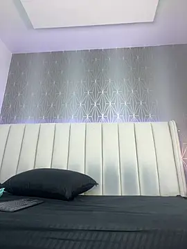 Mia Cartter  online show from June 2026 03:49:01 AM
