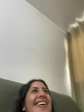 mileninhasexy online show from May 2026 05:20:02 PM
