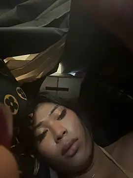 hugecock tamira online show from June 2026 02:12:02 AM