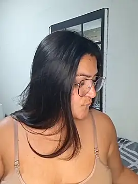 morena95  online show from June 2026 08:01:01 PM