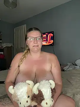 LucieLouBabe online show from July 2026 10:23:01 PM