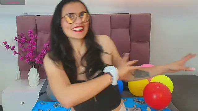 Afroditta Rosse online show from May 2026 08:51:01 PM