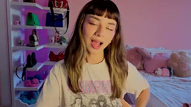 Snapshot of little_rachel_cute chatting on July 2026 11:07:02 PM little rachel cute online show from July 2026 11:07:02 PM