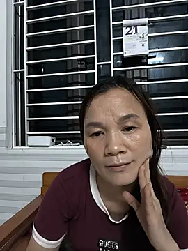 Lye lovely online show from May 2026 03:41:02 PM