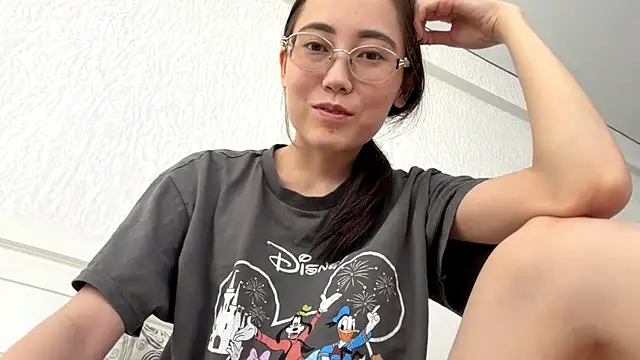 VickieTrudo online show from July 2026 11:15:01 AM
