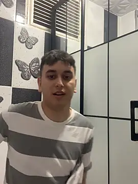 imjustaboyy1 online show from May 2026 06:27:01 PM