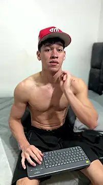 Snapshot of Luke_Muscle chatting on July 2026 01:38:01 PM Luke Muscle online show from July 2026 01:38:01 PM