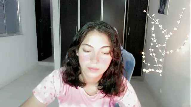 Snapshot of Dolce_more chatting on June 2026 12:22:02 PM Dolce more online show from June 2026 12:22:02 PM