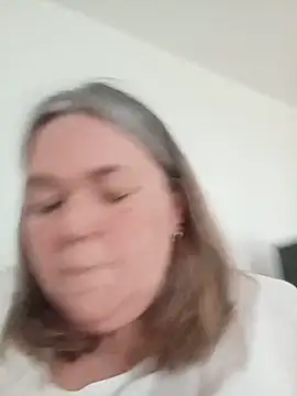 Snapshot of chattedebretagne chatting on June 2026 05:59:01 PM chattedebretagne online show from June 2026 05:59:01 PM