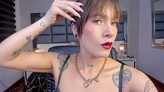 Snapshot of Mrs_Regina_clk chatting on July 2026 03:44:01 AM Mrs Regina clk online show from July 2026 03:44:01 AM